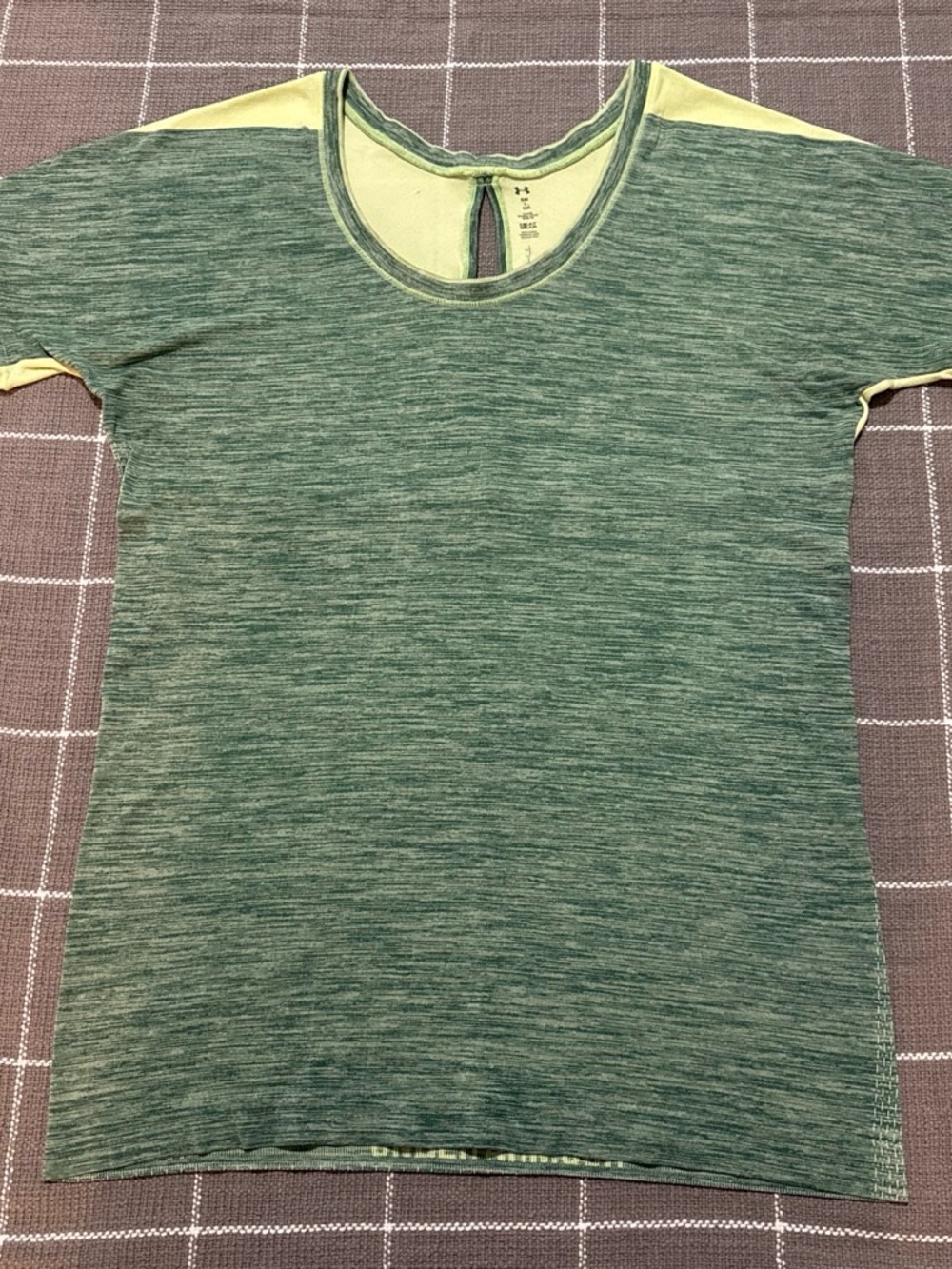 Under Armour Green Heather Short Sleeve Shirt with Yellow Colorblock racerback
